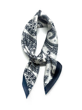 D2026-34 Silk-touch scarf 70x70 bandana print: Red