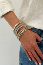 Elegant Fish Motif Bangle: GOLD / One Size