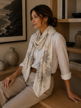 HH-367 Paisley-patterned scarf: Black