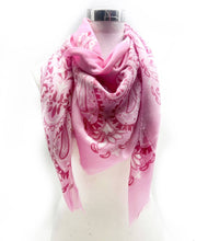 46735-K10 Large square scarf 110*110 bandana pattern: Beige foncé